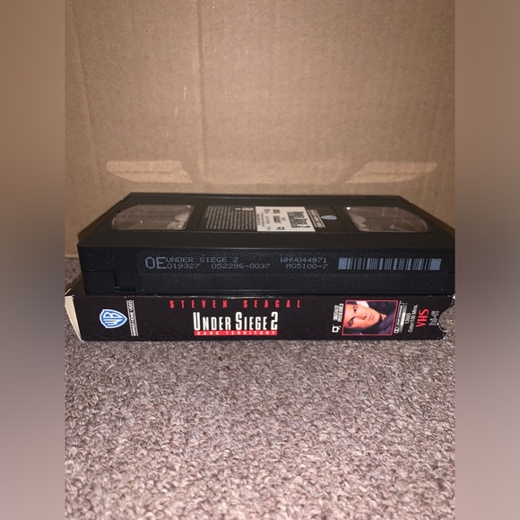 ~6/$10 MOVIES VHS/DVDS~ Under Siege 2 VHS Tape 1995 Rated R 100 Minutes - Picture 5 of 5